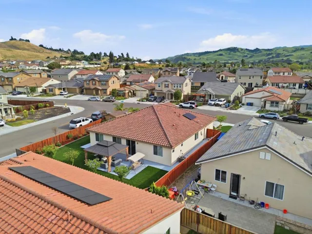 805 Klamath Way, Hollister, California 95023