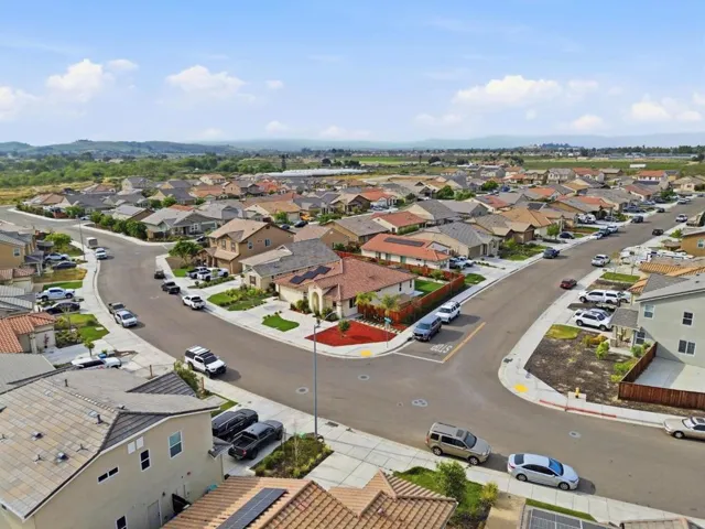 805 Klamath Way, Hollister, California 95023