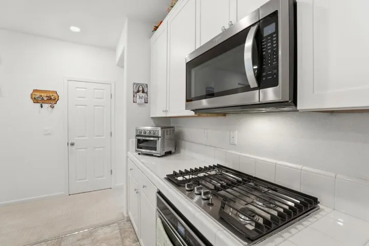 805 Klamath Way, Hollister, California 95023