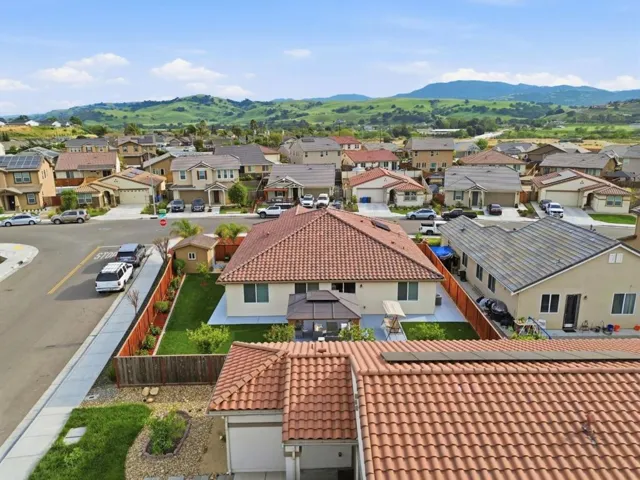 805 Klamath Way, Hollister, California 95023