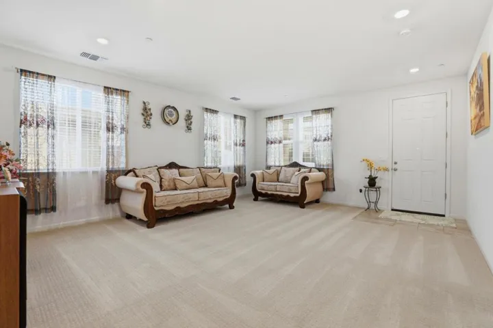 805 Klamath Way, Hollister, California 95023