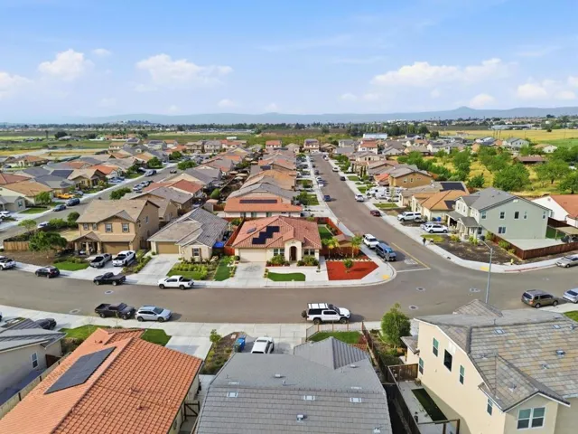 805 Klamath Way, Hollister, California 95023