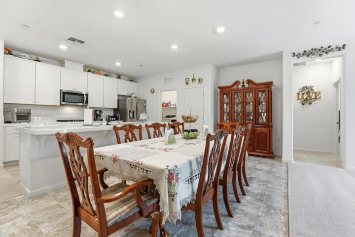 805 Klamath Way, Hollister, California 95023