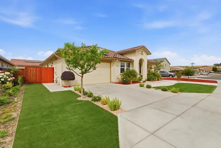 805 Klamath Way, Hollister, California 95023