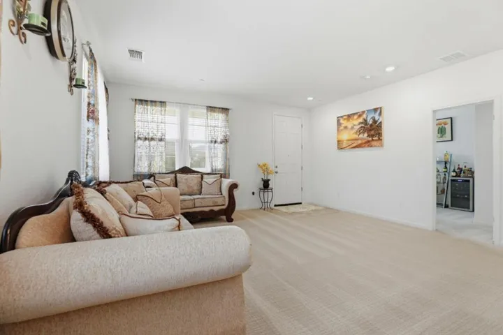 805 Klamath Way, Hollister, California 95023