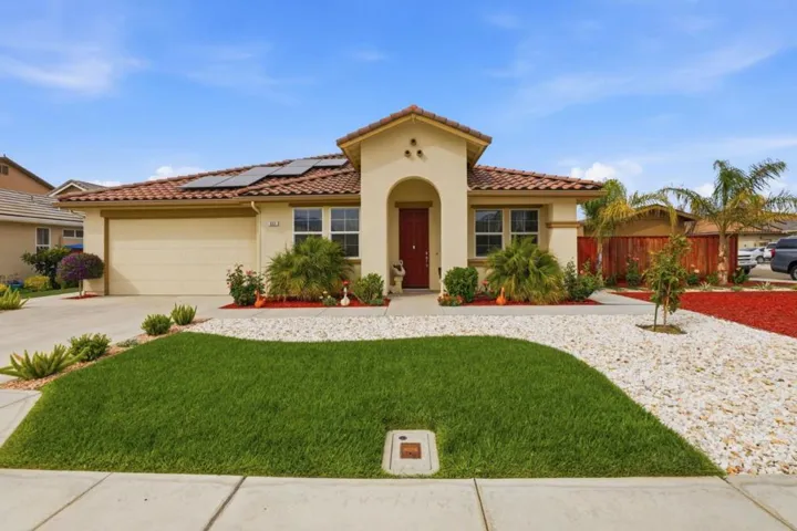 805 Klamath Way, Hollister, California 95023