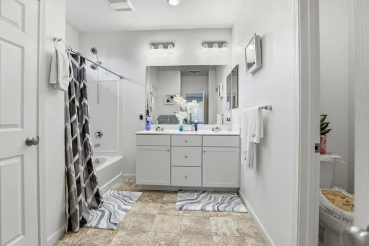 805 Klamath Way, Hollister, California 95023