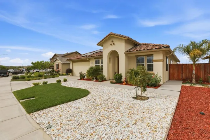 805 Klamath Way, Hollister, California 95023