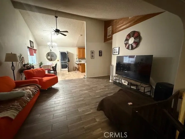 27135 Cabrera, Saugus, California 91350