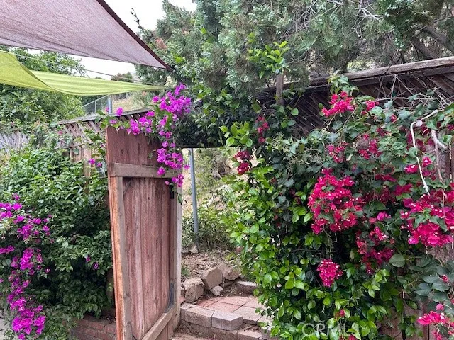 27135 Cabrera, Saugus, California 91350