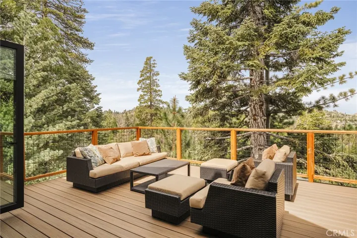 outdoor entertaining area off main living room