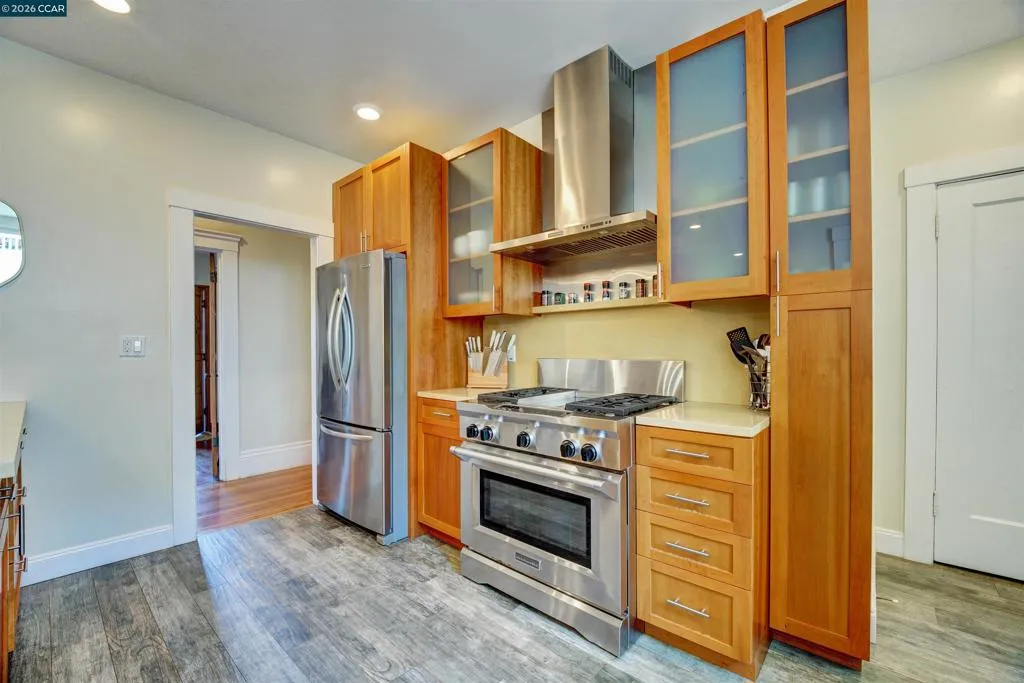 2038 KITCHEN