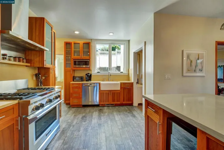 2038 KITCHEN
