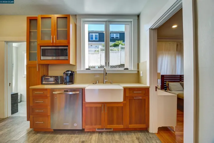 2038 KITCHEN