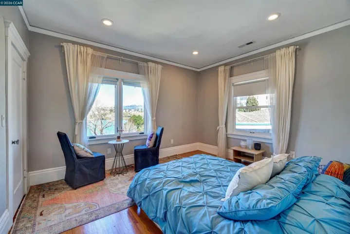 2040 BEDROOM 1