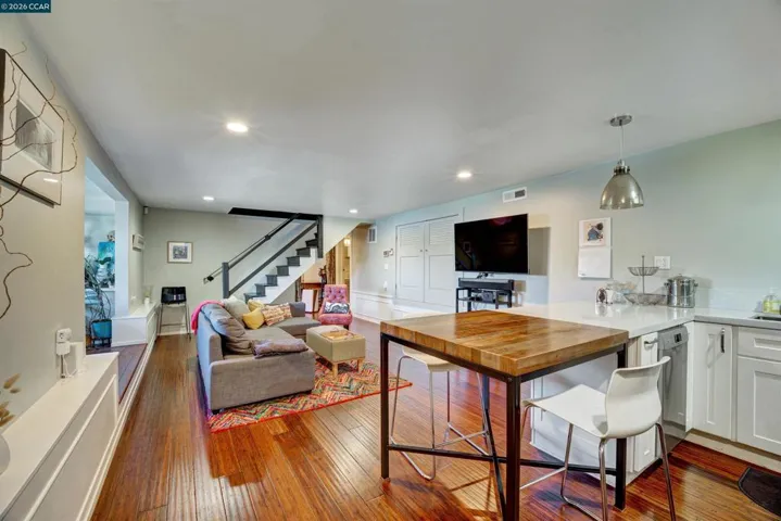 BONUS STUDIO LIVING AREA