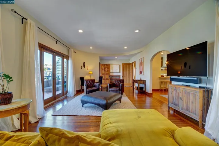 2038 LIVING ROOM
