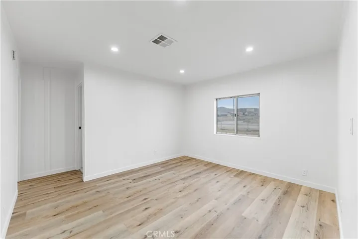 1992 Hillcrest Avenue, Rosamond, California 93560