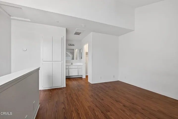20-web-or-mls-UpmarketMedia-1235Osa-056