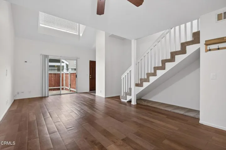 5-web-or-mls-UpmarketMedia-1235Osa-026