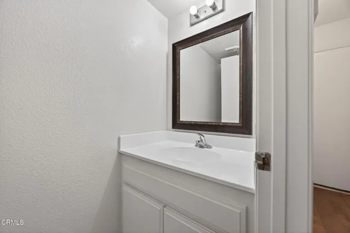 12-web-or-mls-UpmarketMedia-1235Osa-034