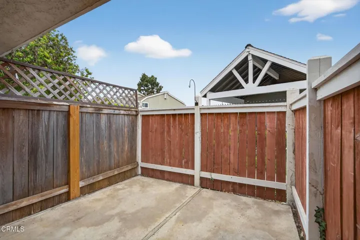 10-web-or-mls-UpmarketMedia-1235Osa-029