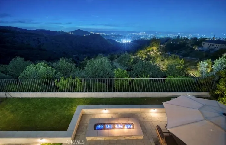 22535 Blueridge Court, Calabasas, California 91302