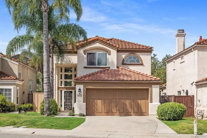 Your new dream home in Rancho del Oro.