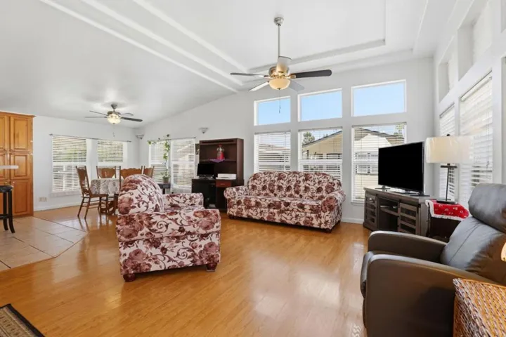 500 W 10th Street, Gilroy, California 95020