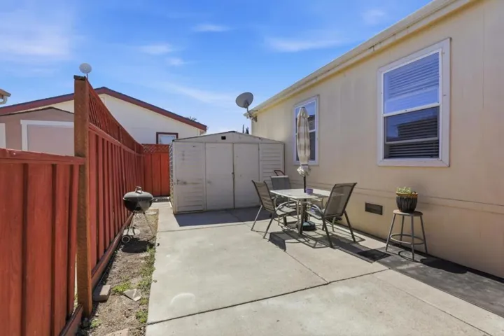 500 W 10th Street, Gilroy, California 95020
