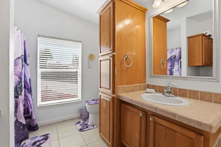 500 W 10th Street, Gilroy, California 95020