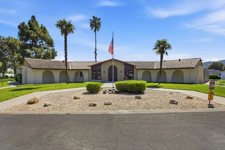 500 W 10th Street, Gilroy, California 95020