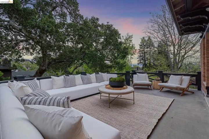 View of patio / terrace with an outdoor living space
