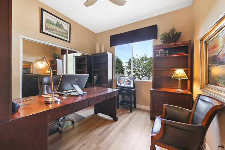 Guest Bedroom/ Office