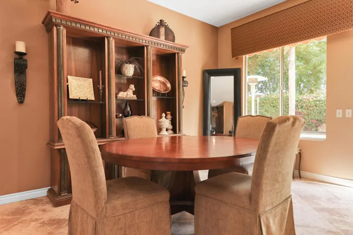 Formal Dining