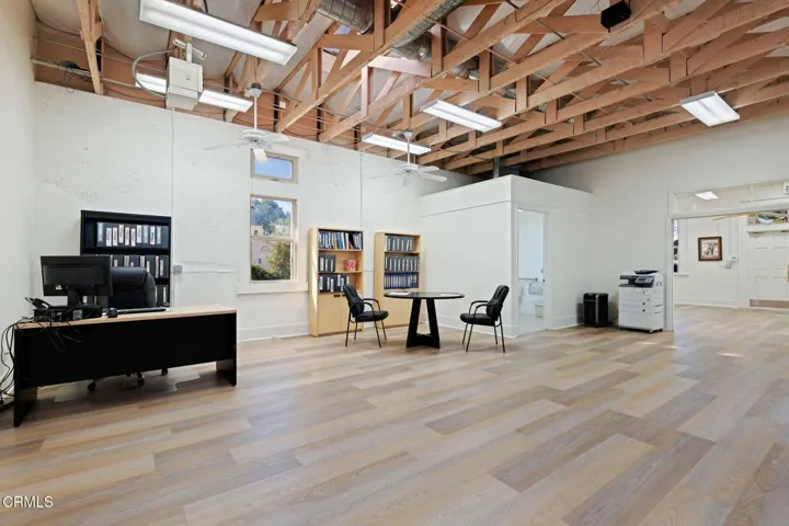 24-Work Space