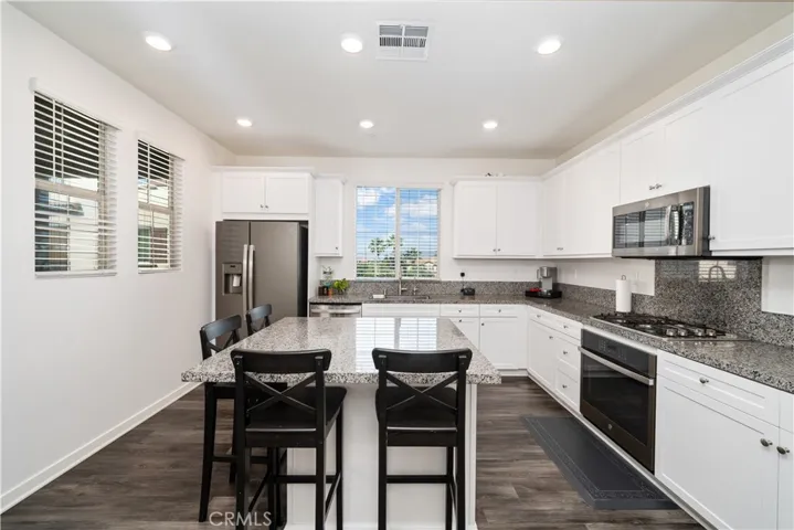 Open Kitchen