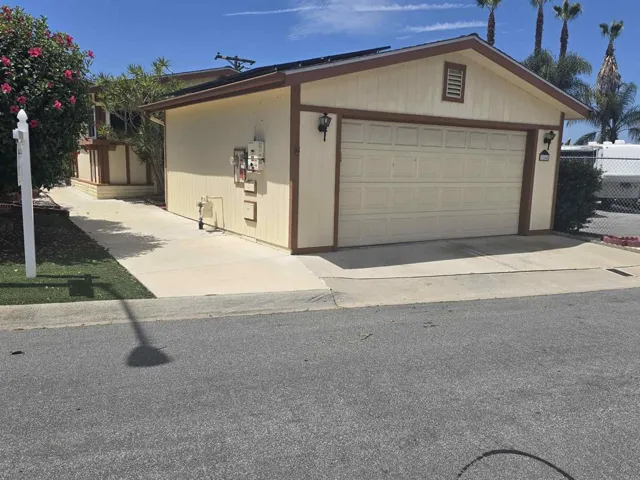 1164 Via Santa Paulo, Vista, California 92081