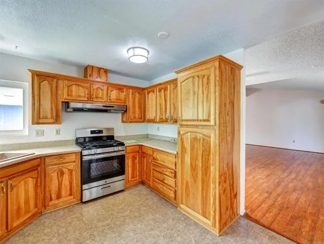 1164 Via Santa Paulo, Vista, California 92081