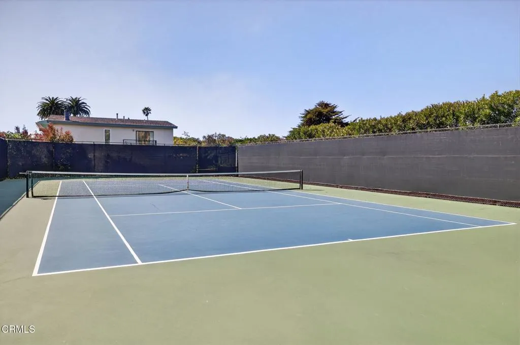 85-web-or-mls-UpmarketMedia-4229Far-258