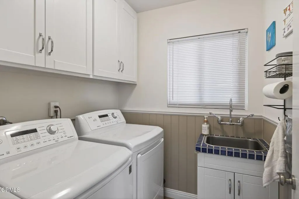 69-web-or-mls-UpmarketMedia-4229Far-046
