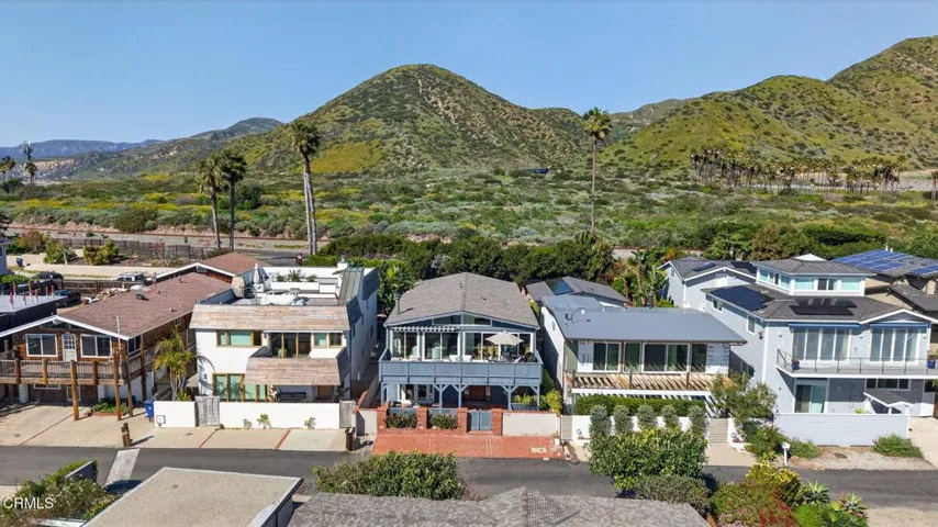 88-web-or-mls-UpmarketMedia-4229Far-aer-