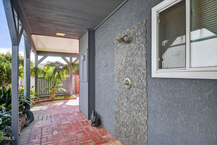 75-web-or-mls-UpmarketMedia-4229Far-038