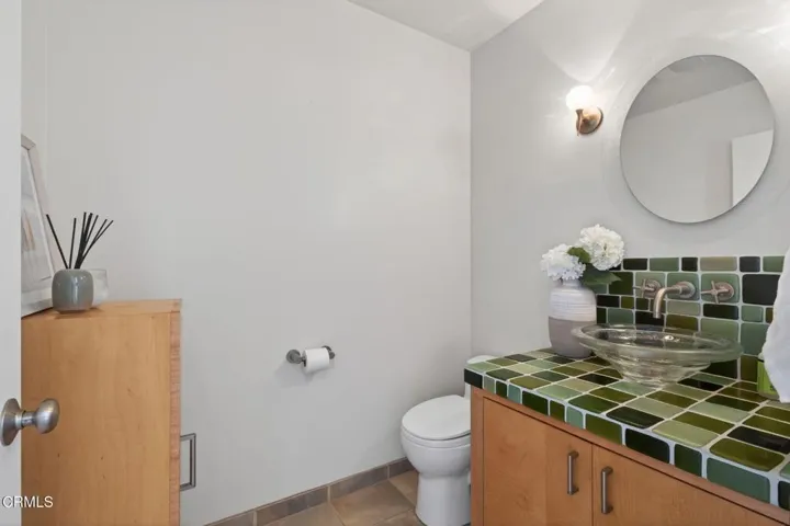 59-web-or-mls-UpmarketMedia-4229Far-180