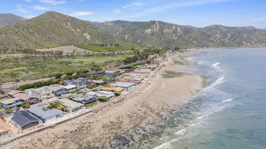 105-web-or-mls-UpmarketMedia-Faria-2