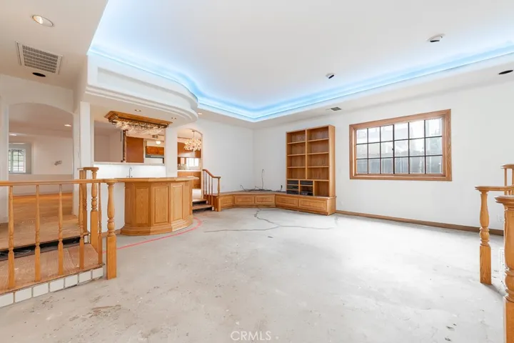 20019 Ingomar, Winnetka, California 91306