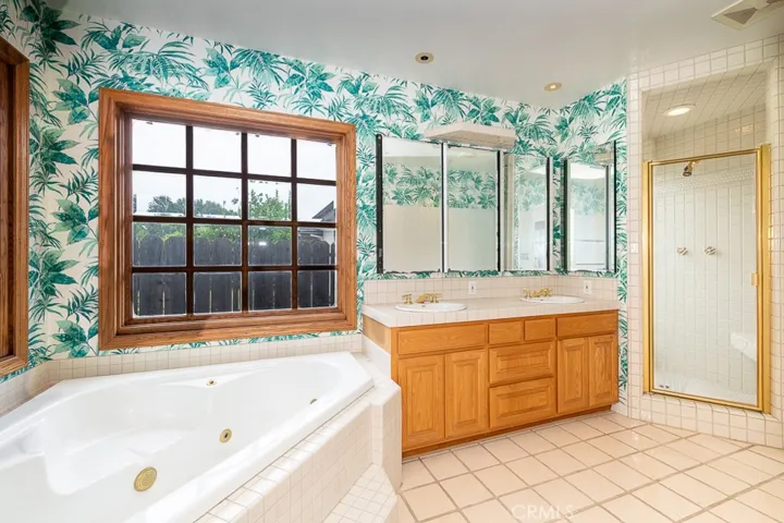 20019 Ingomar, Winnetka, California 91306
