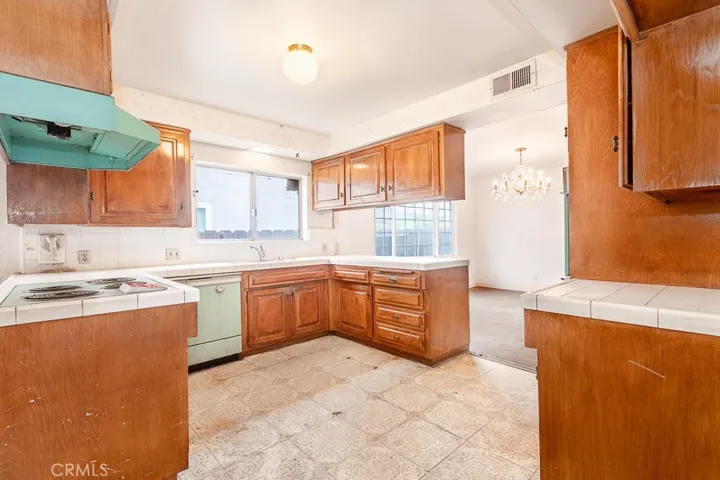 20019 Ingomar, Winnetka, California 91306