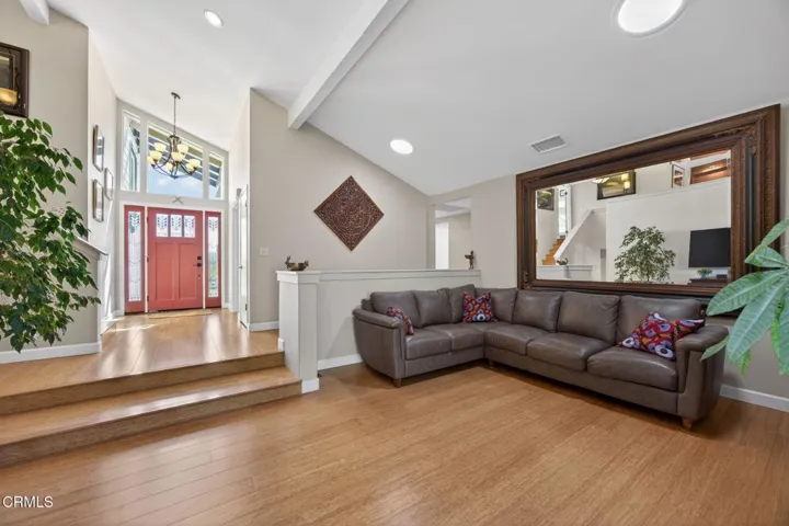 43-web-or-mls-UpmarketMedia-379McG-032