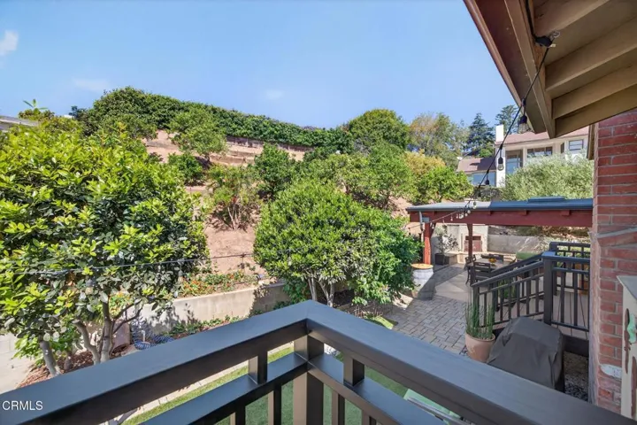 55-web-or-mls-UpmarketMedia-379McG-067